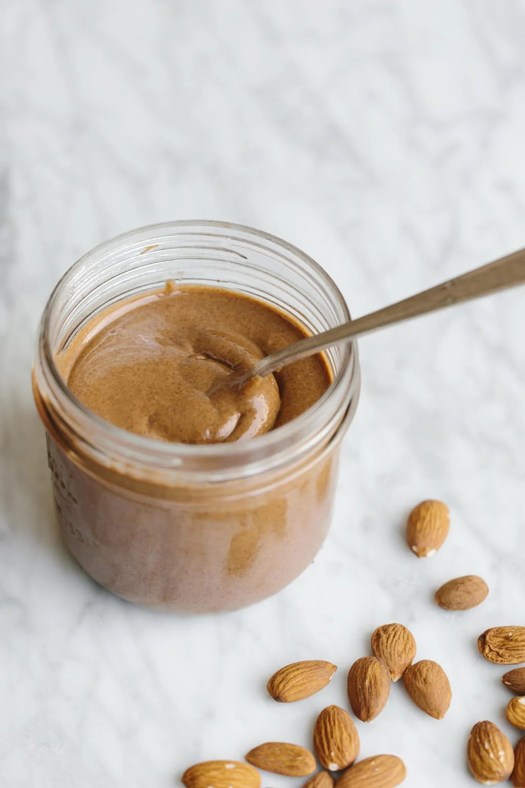 Homemade almond butter is healthy, delicious and super easy to make. It only takes one minute with a Vitamix - watch the video to see for yourself! 